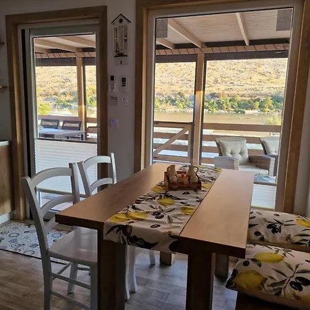 Luxmobil Holiday home Grebastica